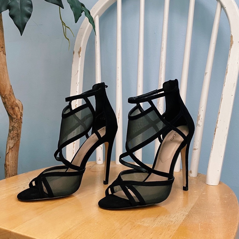 🦋ALDO strappy black heels🦋